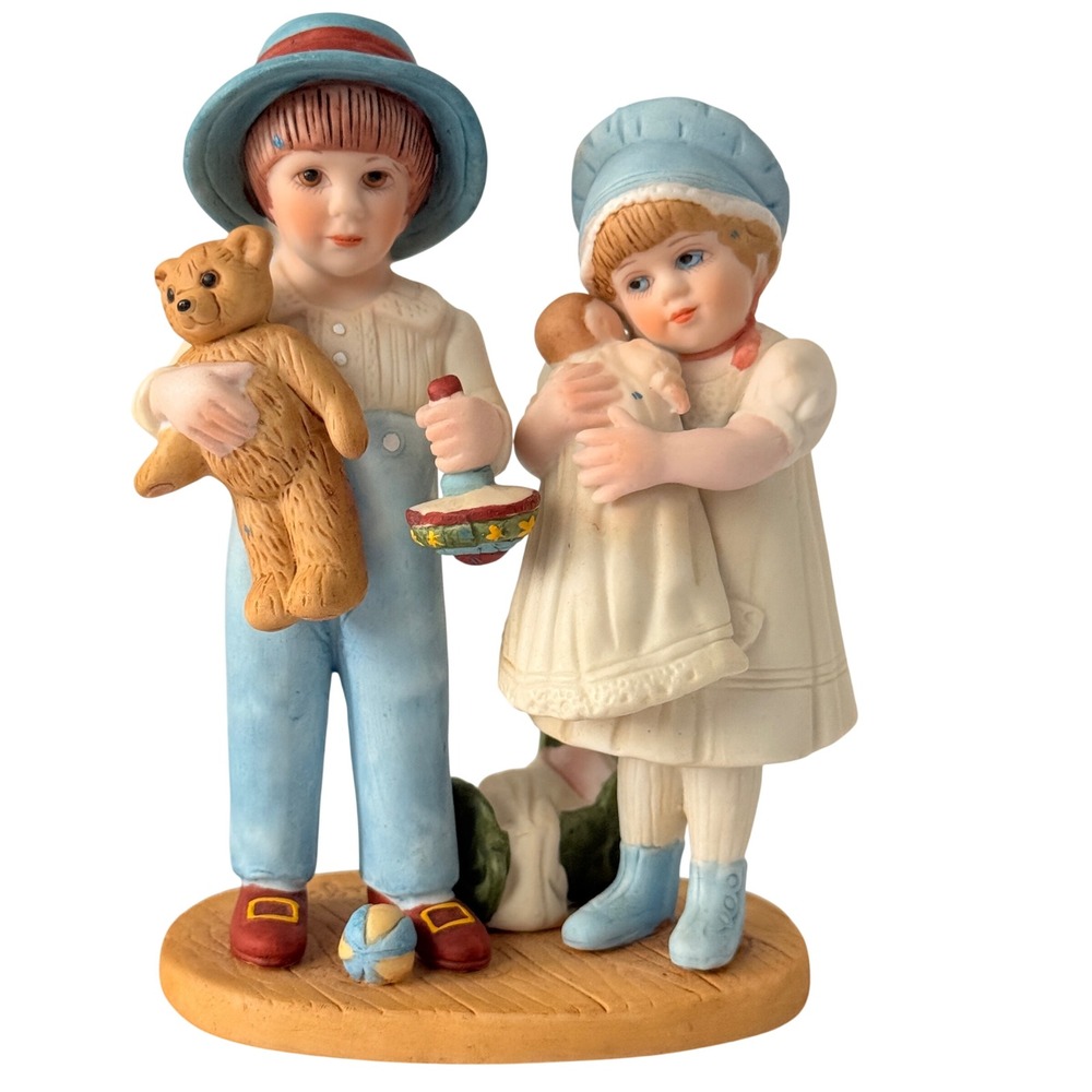 Jan Hagara Betsy and Jimmy Porcelain Figurine Limited Edition 1983 Royal Orleans